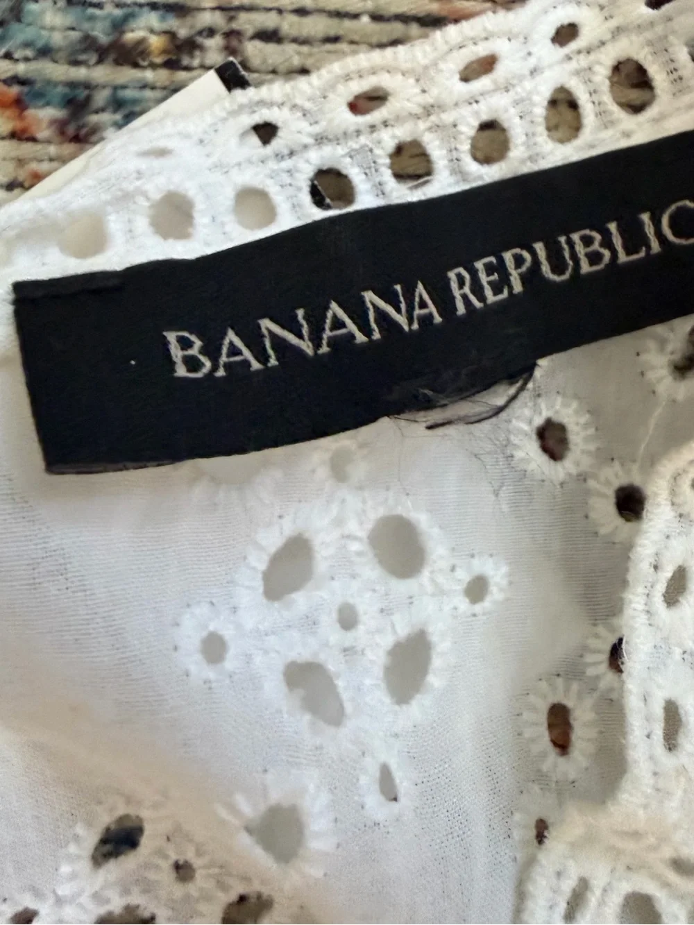 Banana Republic Ivory Cotton Eyelet Romantic Dainty Boho Blouse Top 100% Cotton